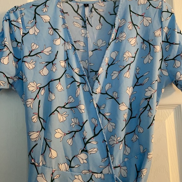 Women’s Floral Wrap Dress - Picture 2 of 12